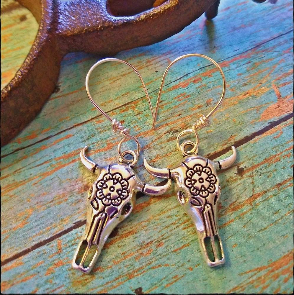 Wild West Silver Longhorn Steer Skull Earrings - Picture 3 of 7